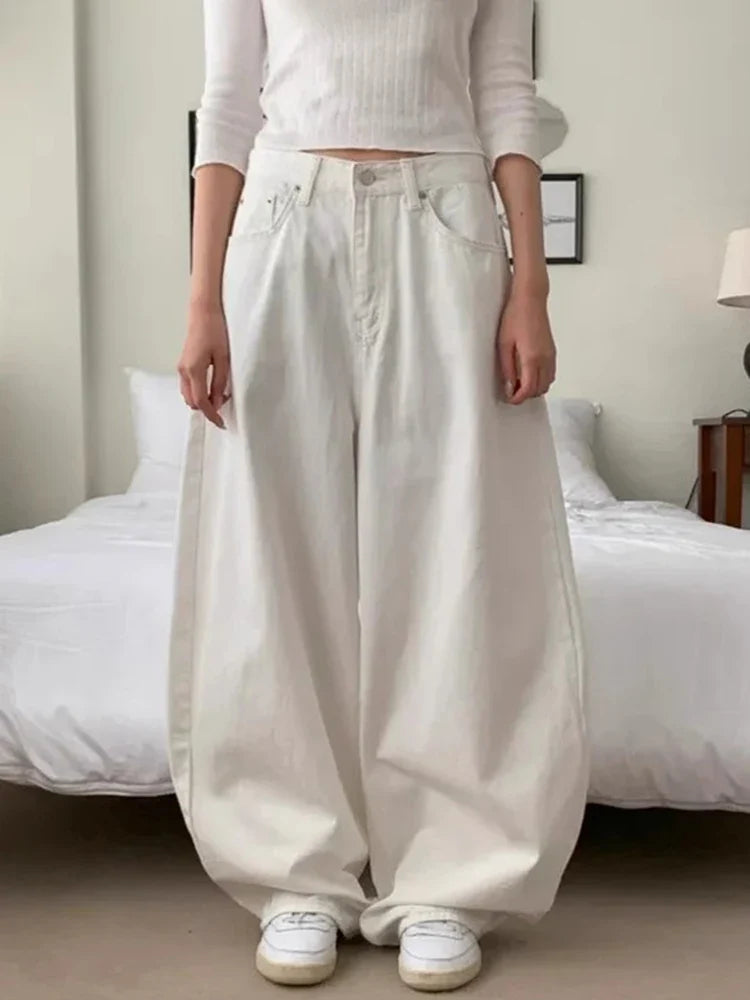 ג'ינס אופנתי משוחרר